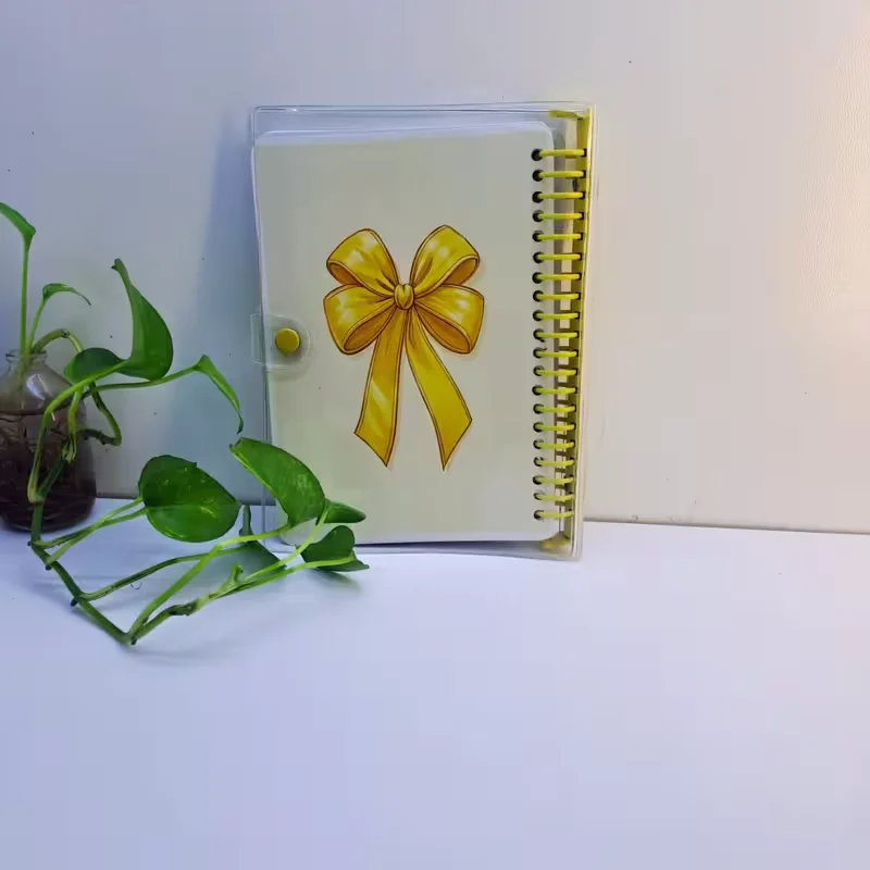 کلاسور شفاف طرح پاپیون زرد